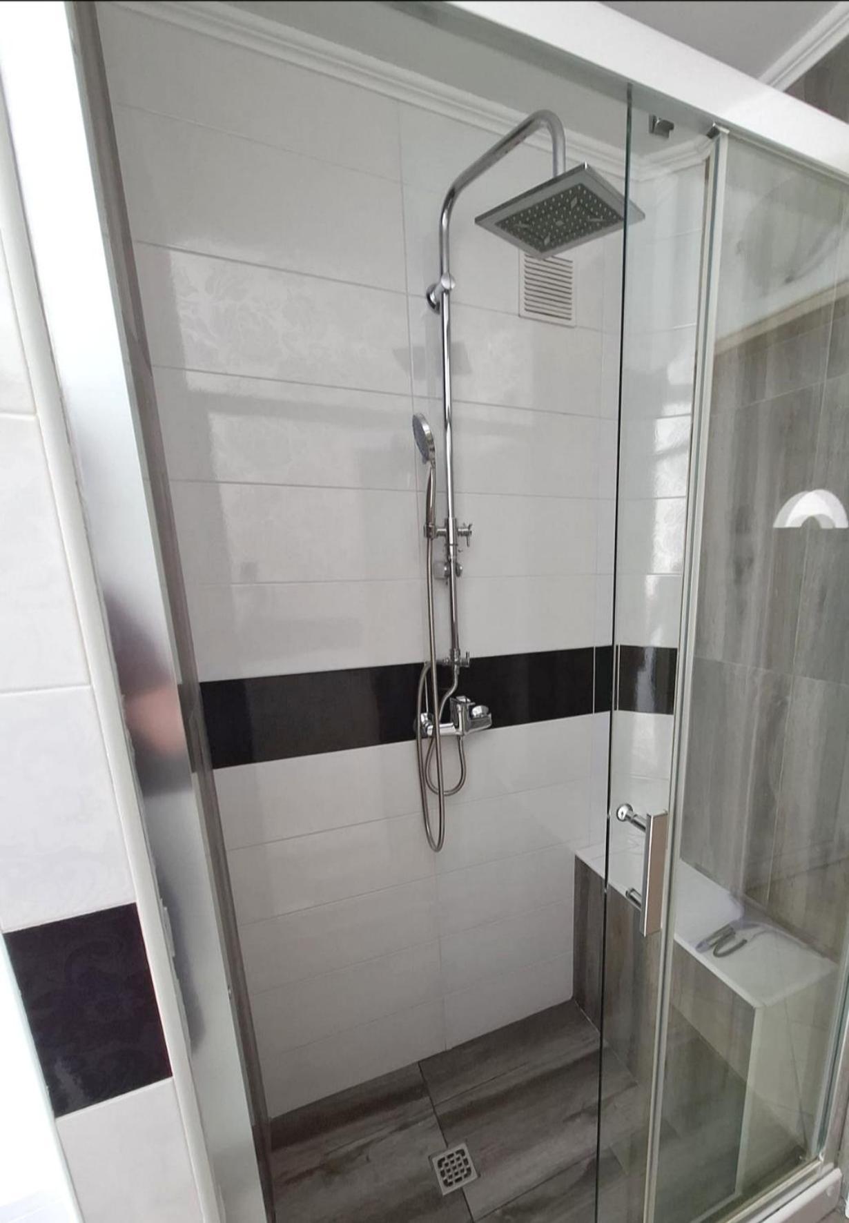 Apartment Tonio - Right On The Main Square Gospić المظهر الخارجي الصورة